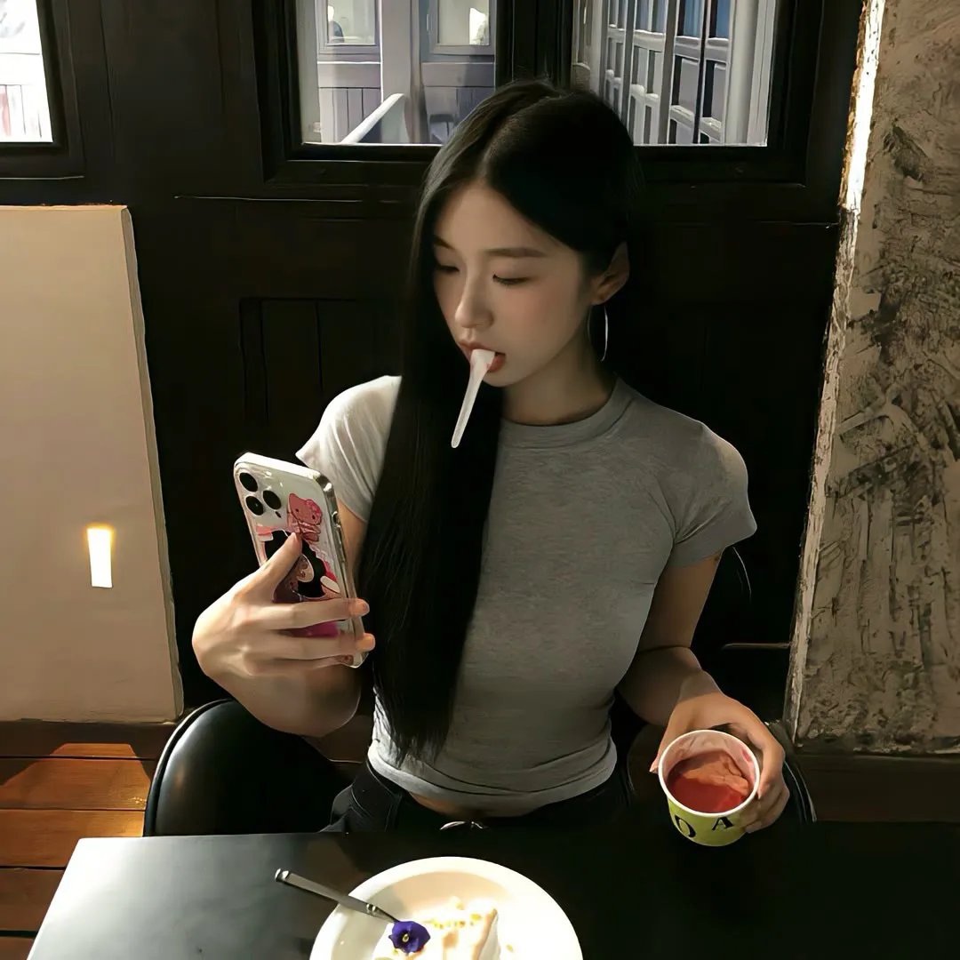 麦肯娜·格瑞丝 